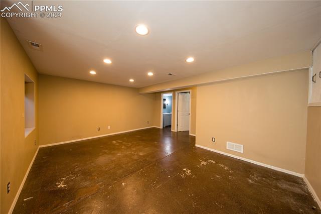 5495 Pioneer Mesa Drive