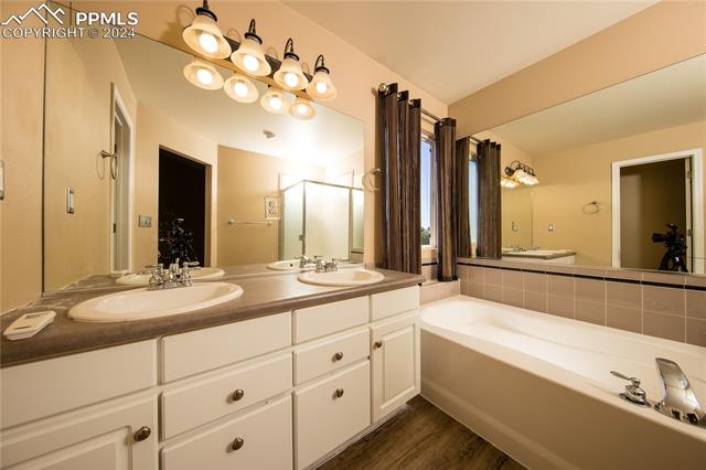 5495 Pioneer Mesa Drive