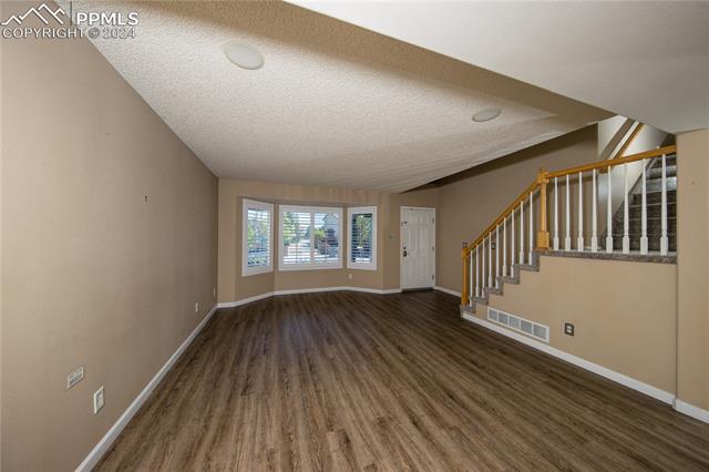 5495 Pioneer Mesa Drive