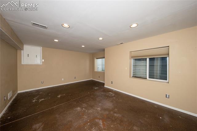 5495 Pioneer Mesa Drive