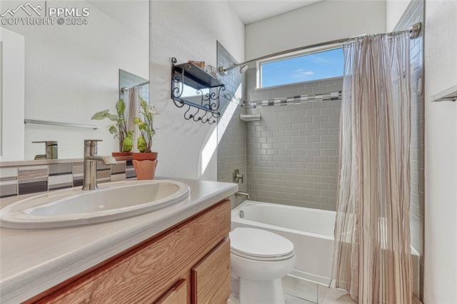 4123 Forest Lakes Drive