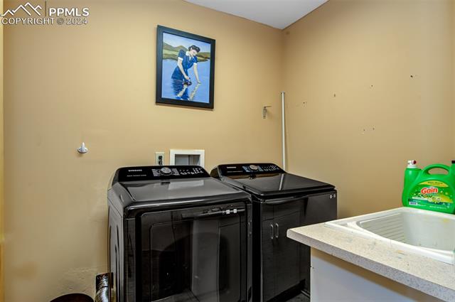 8660 Chipita Park Road