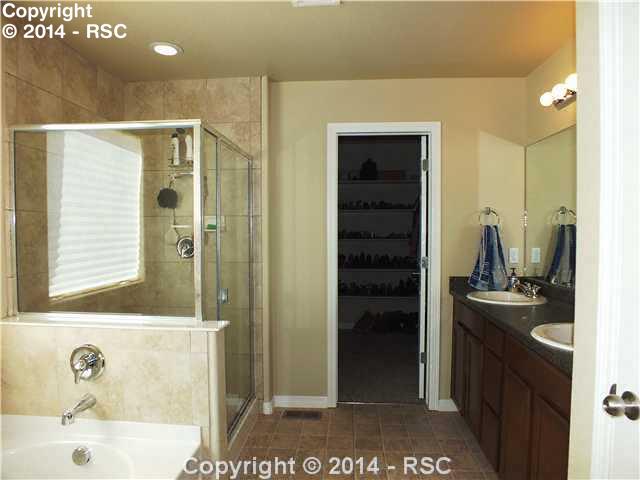 2247 blue fescue Court