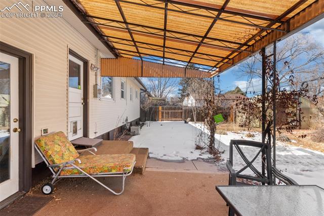 2652 E San Miguel Street