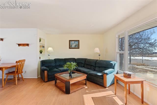 2652 E San Miguel Street