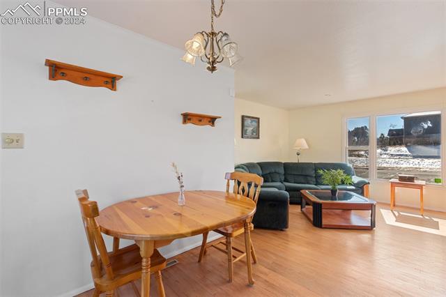 2652 E San Miguel Street