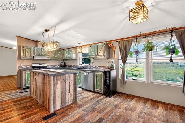 17260 Honeydew Court