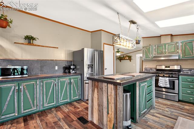 17260 Honeydew Court