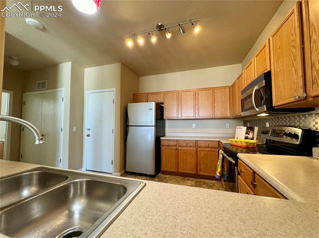 6163 Calico Patch Heights