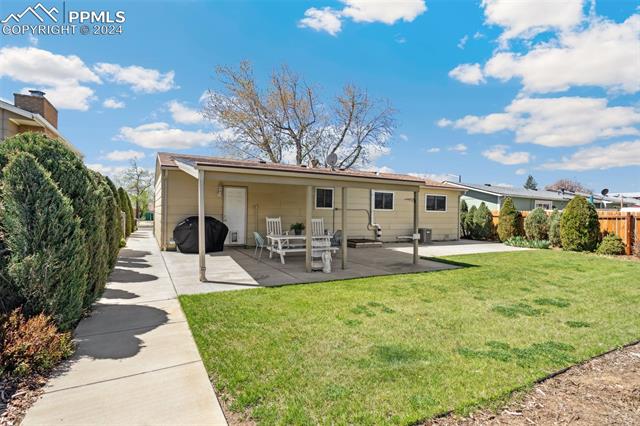 465 Avenida Del Cielo Avenue