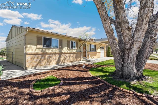 465 Avenida Del Cielo Avenue