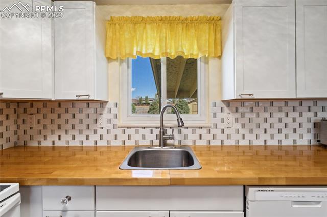 465 Avenida Del Cielo Avenue