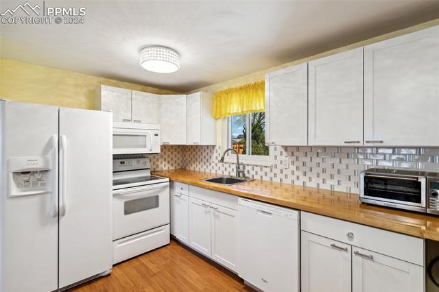 465 Avenida Del Cielo Avenue