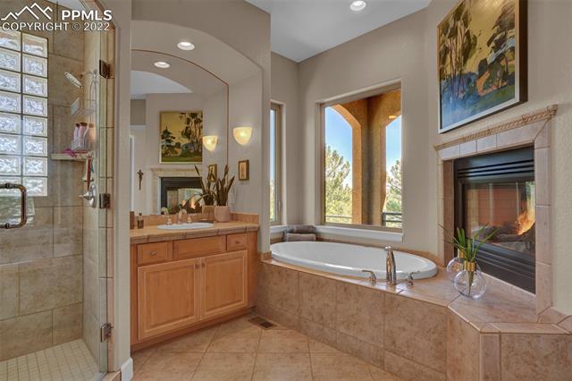 7552 Fairbranch Court