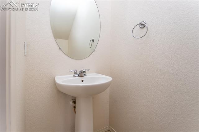 10531 Country Park Point