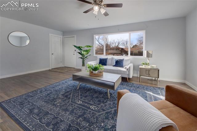 1211 Moffat Circle