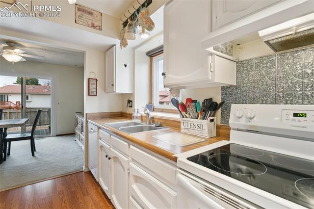 8565 Contrails Drive