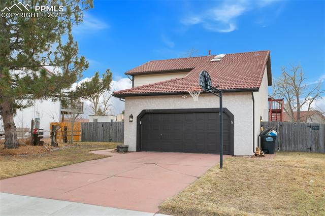 8565 Contrails Drive