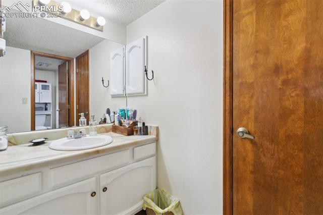 8565 Contrails Drive