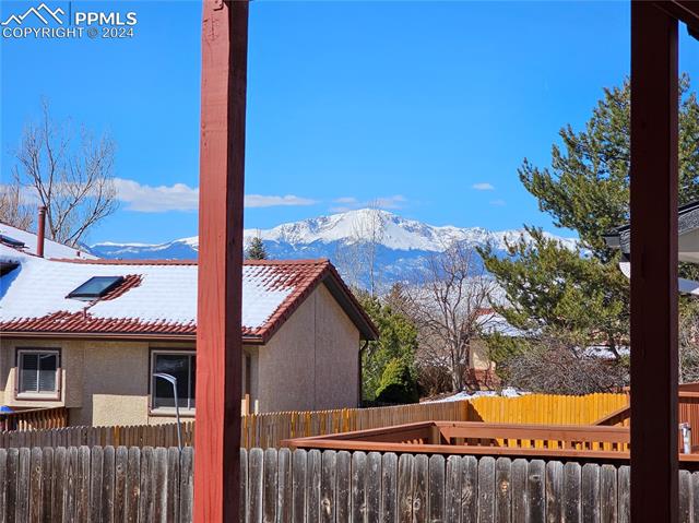 8565 Contrails Drive