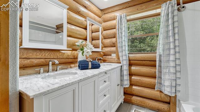 6005 Canyon Springs Place