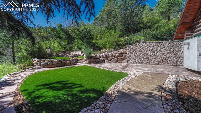 6005 Canyon Springs Place