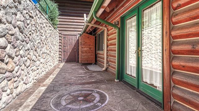 6005 Canyon Springs Place