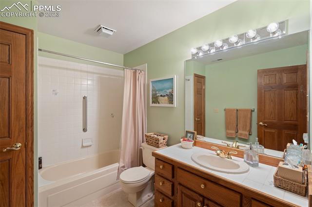 1675 Oakwood Drive