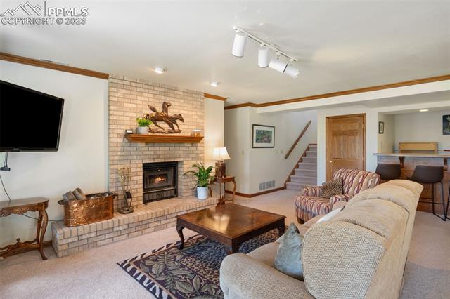1675 Oakwood Drive