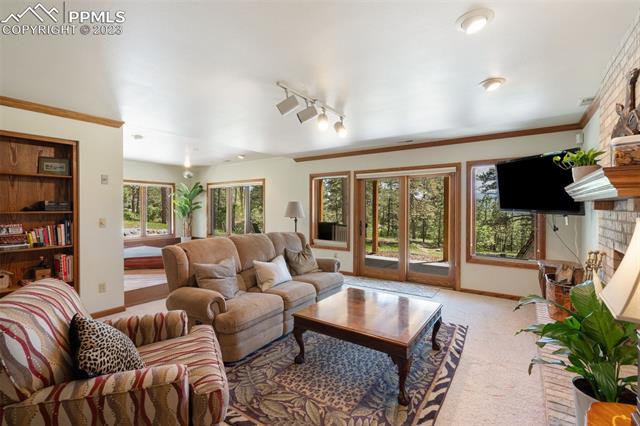 1675 Oakwood Drive