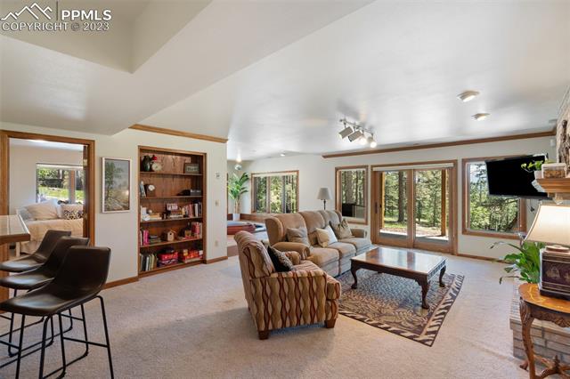 1675 Oakwood Drive