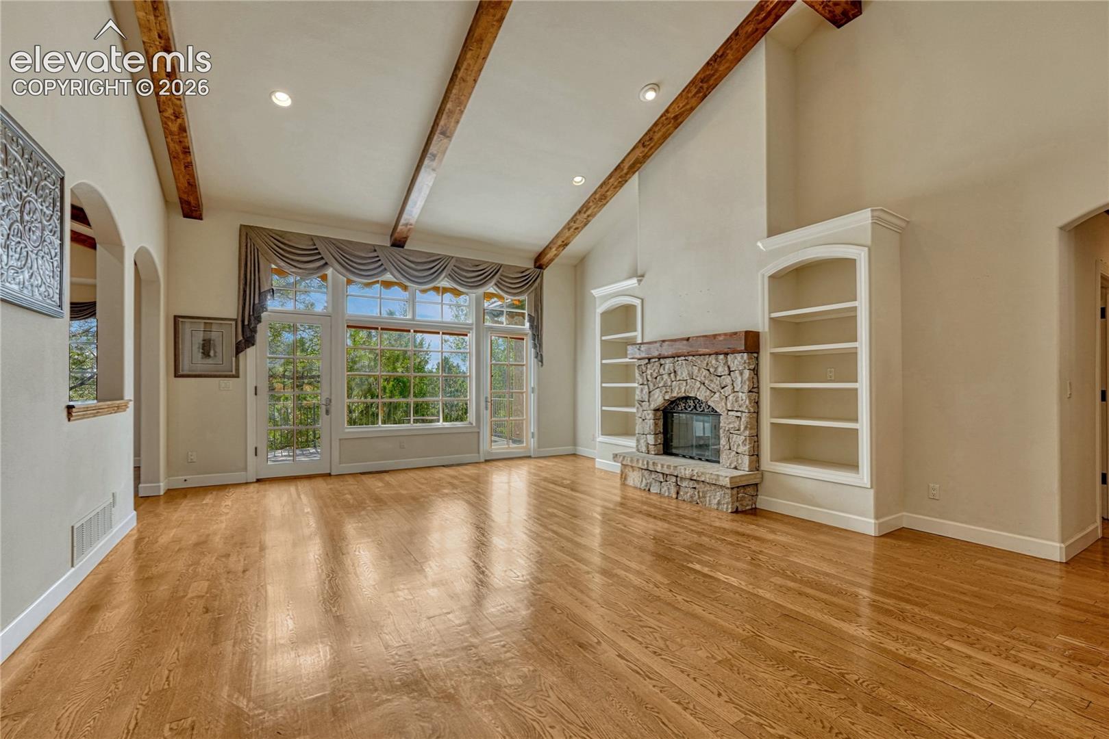 828 Mont Blanc View