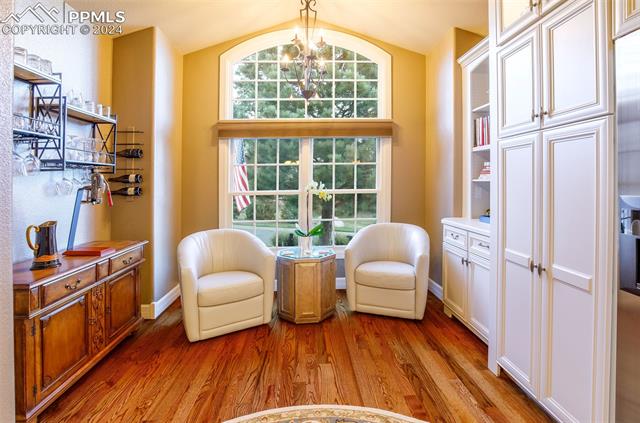 4430 Carriage House View