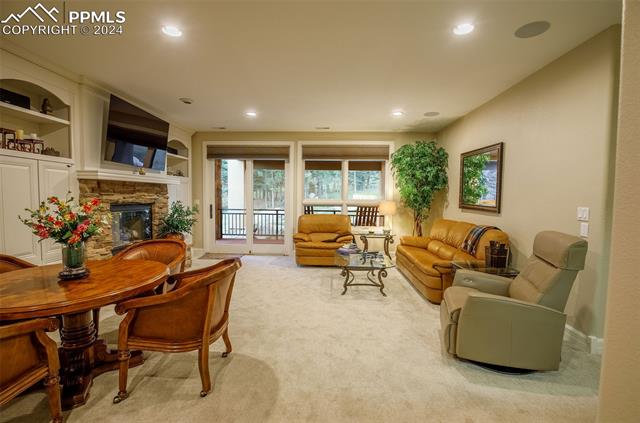 4430 Carriage House View