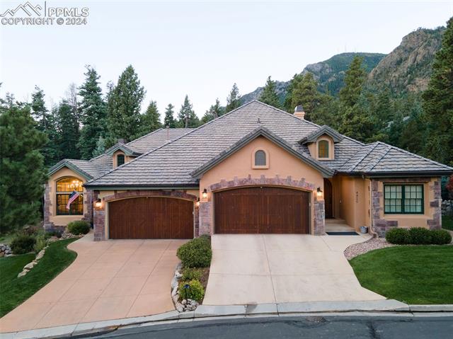 4430 Carriage House View