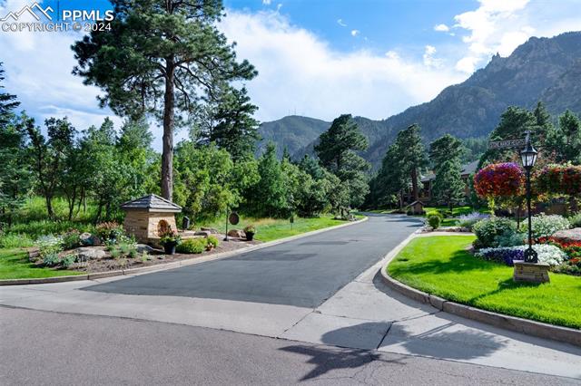 4430 Carriage House View