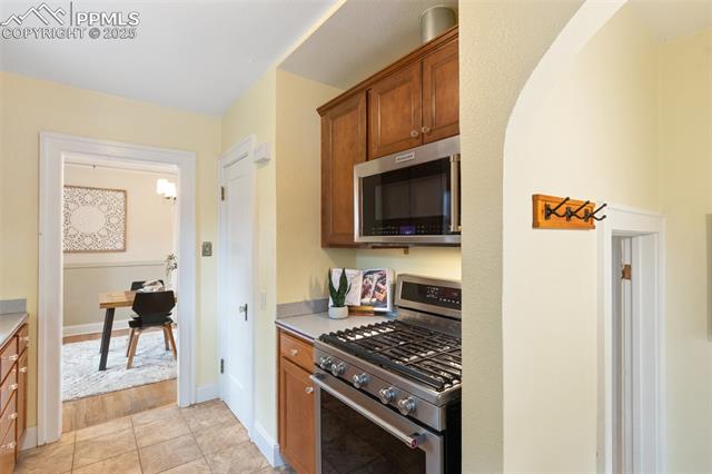 1728 N El Paso Street