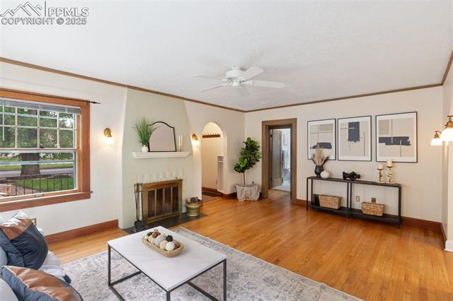 1728 N El Paso Street