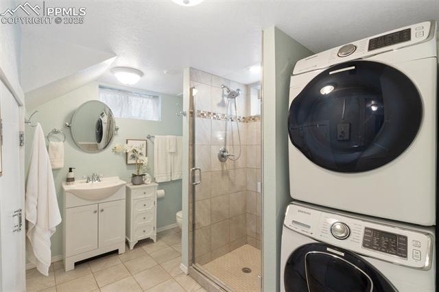 1728 N El Paso Street