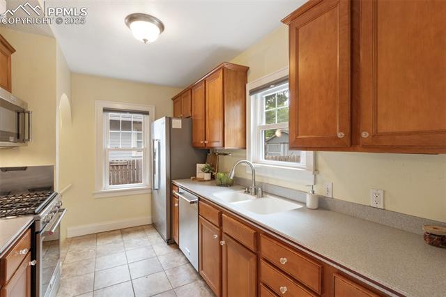 1728 N El Paso Street