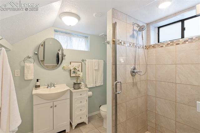 1728 N El Paso Street