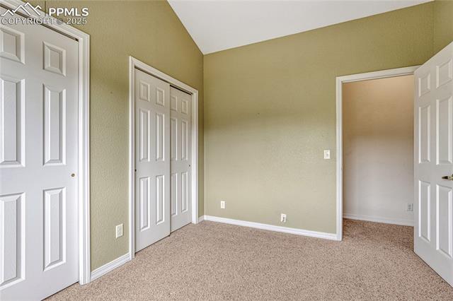 3275 Chestnut Glen Lane