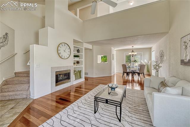 3275 Chestnut Glen Lane