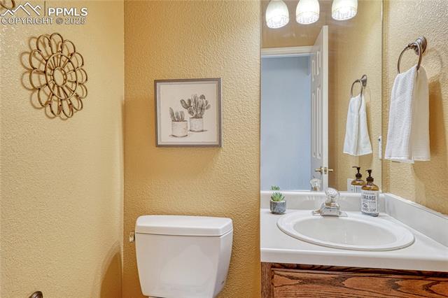 3275 Chestnut Glen Lane