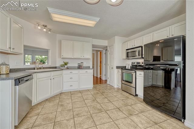 3275 Chestnut Glen Lane