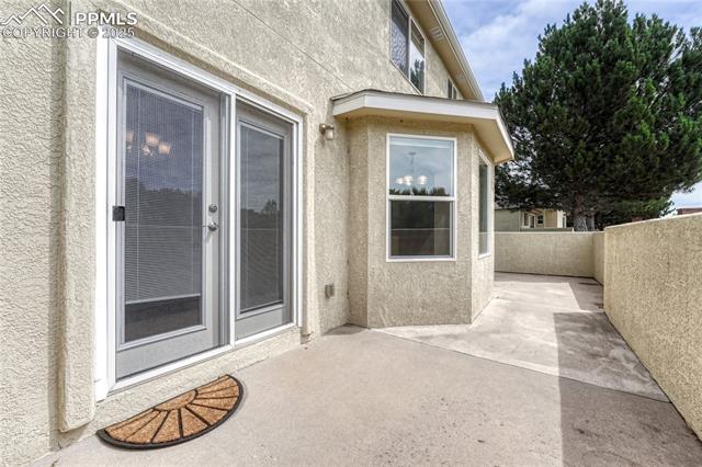 3275 Chestnut Glen Lane