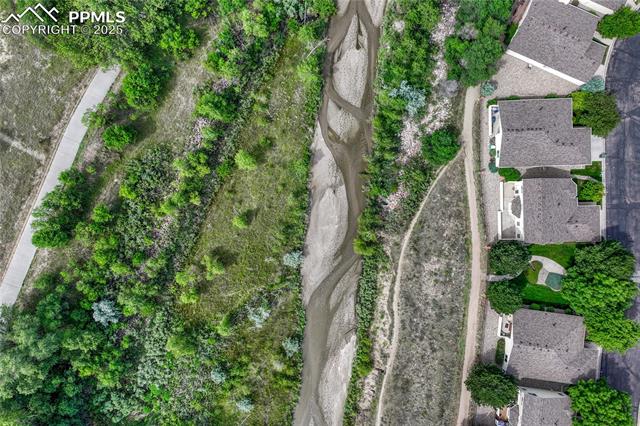 3275 Chestnut Glen Lane