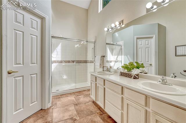 3275 Chestnut Glen Lane