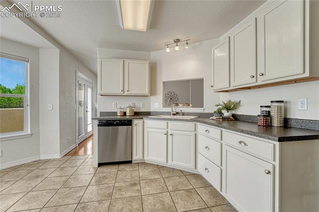 3275 Chestnut Glen Lane