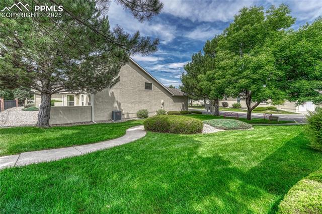 3275 Chestnut Glen Lane